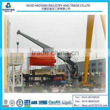 Hydraulic slewing crane