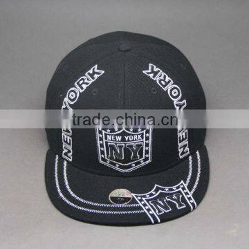 CUSTOM FITTED SNAPBACK BASEBALL CAP WITH EMBROIDERY