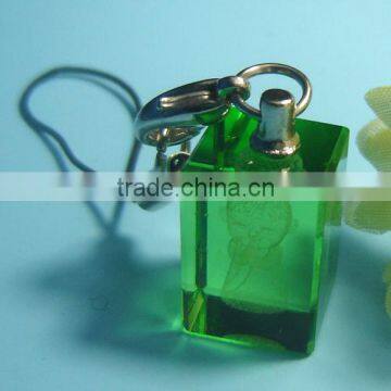 2015 Promotional Cheap Custom Green Crystal Keychain