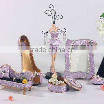 2015 hot sale model Resin jewelry hanging display rack craft, jewelry holder