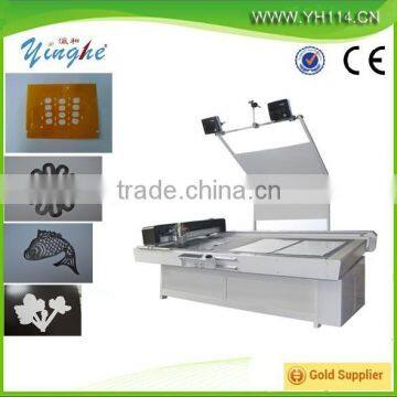 Auto-computerized leather cutting cutter machine