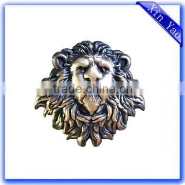 2016 Hot sale High quality 3D Lion Head Custom Gold Brass Badge