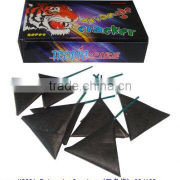 K0021 Triangle firecrackers
