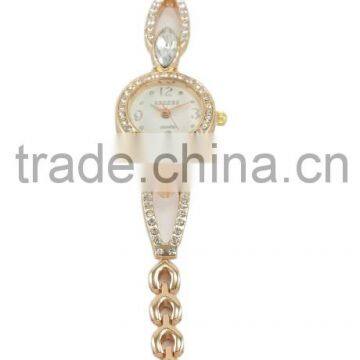 New Model Big Diamonds Bracelet Girls Watch Geneva Quartz Watches Price Pictures of Fashion Girls Watches