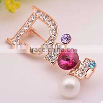 Hot sale fashion cheap custom letter rhinestone brooch pins for wedding invitations