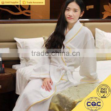 100% Cotton Embroidered Luxury 5 Star Hotel Bathrobe