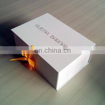 Printed boxes packaging luxury apparel boxes white gift box