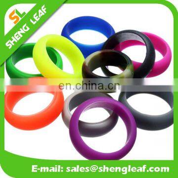 simple one color silicone finger rings logo color filling silk priting laser carving logo