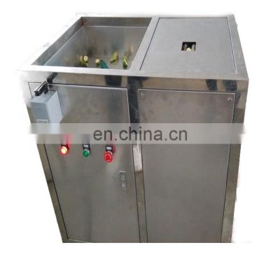 Commercial green banana peeling / skin removing machine with factory price