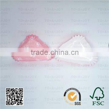 film laminated triangle paper bakery container