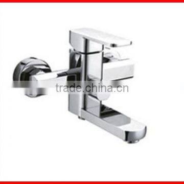 Cheap economic bathtub accessories faucets water taps European polished mixer hot cold water shower T8118