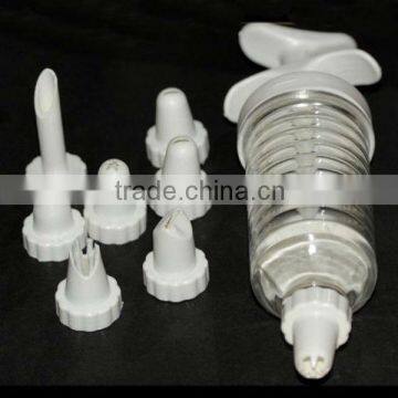 Plastic Cake Decorating Tips Nozzles 8 Set Piping Icing Syringe Set