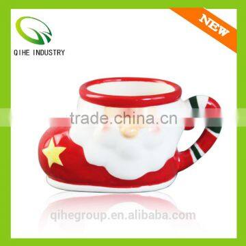 ceramic shoe shaped mug with suger handle in Christmas