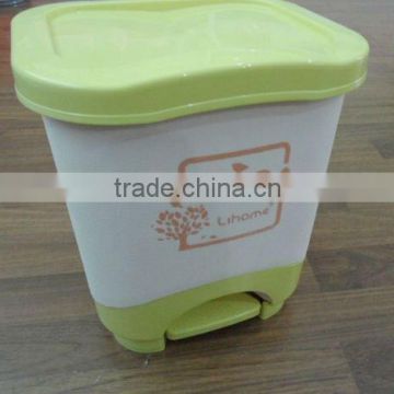 10L plastic trash can with foot pedal