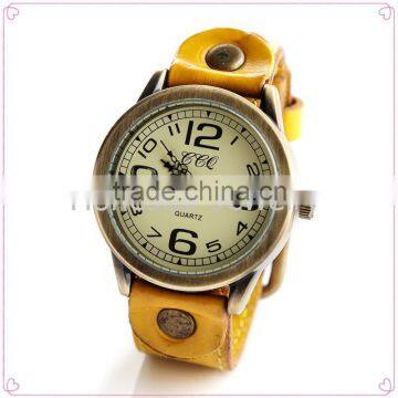 Wholesale China Leather Watch Women Quartz Watch photo-4