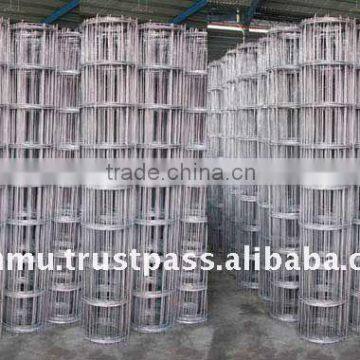 Welded mesh roll