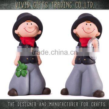 Ceramic cute chimneyman sitting cheap home decoration items