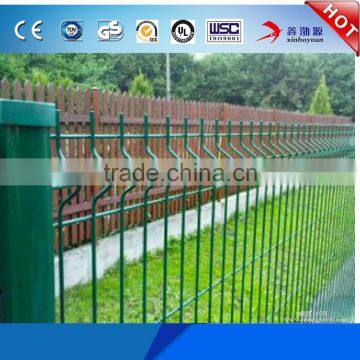 China High Quality cheap price hot dip galvanized PVC coated curvy welded wire mesh fence/triangle bending guardrail for sale