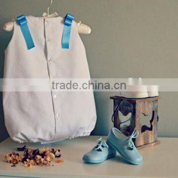 New Arrival Baby Plain Bubble Girl Romper With Turquoise Ribbon photo-2