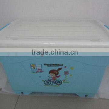 30L Plastic storage container with wheels