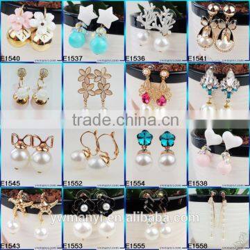 Custom Made Ring Swan Logo Elegant Crystal Rose Gold Plating Ring R817 photo-4