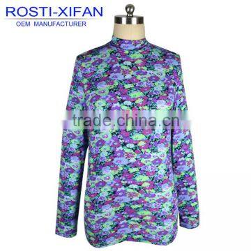 Lady Fashion Flowers Printed Blouse with Long Sleeve and Buttons on the top back