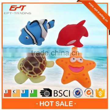 Non toxic cartoon design rubber bath animal toys for babies