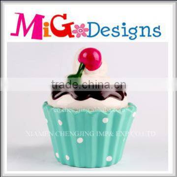 High Quality Exquisite Vividly Cupcake Plastic Cookie Jar