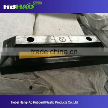 Hang-Ao company is manufacturer and supplier of highway warning rubber speed bump