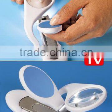 LED magnifier nail clipper