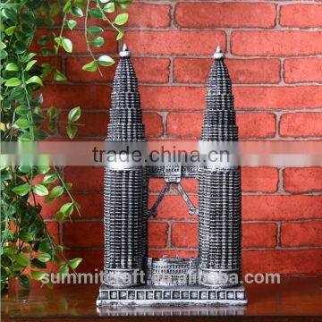 Resin Gold and Silver Souvenir Petronas Twin Towers photo-3