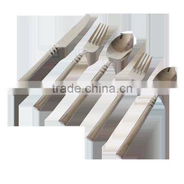 Stainless Steel Table Knife Sets With Beautiful Handle and Golden Color photo-3