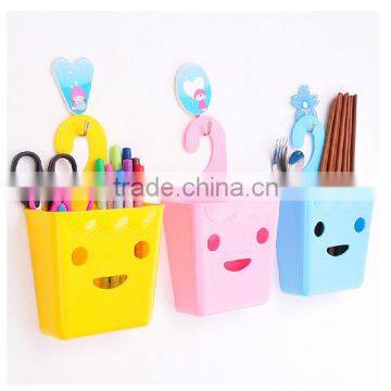 PP multifunctional smiling face plastic storage basket ,smile shape Mini hanging basket container