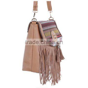 China Vintage Tassel Messenger Crossbody Bag for Women photo-2