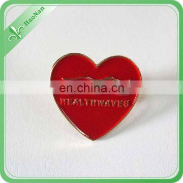 Wholesale fancy item cheap soft enamel heart shaped pin badges