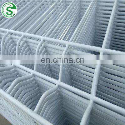 White pvc coated nylofor netting bending wire mesh 3d curved garden fence panel