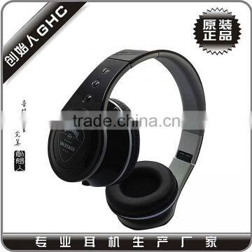 noise cancelling headphones