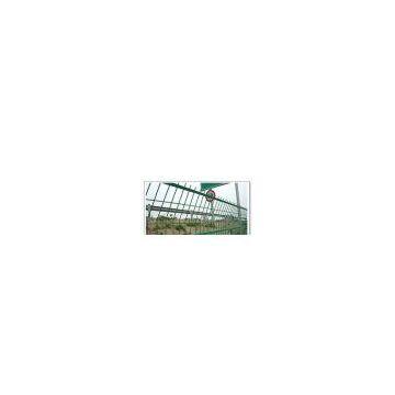 wire mesh fence
