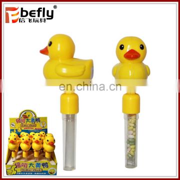 Cute duck shape shaking noise maker toy with candy