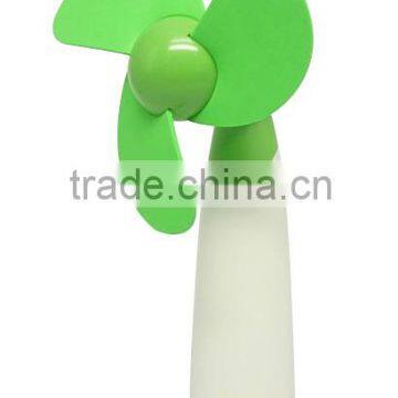 Plastic Battery Operated Mini Fan for Kids photo-5