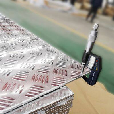 Customized 1.2-7.0mm patterned aluminum sheet for anti-skid use in automobiles/ships 5052 5083 3003