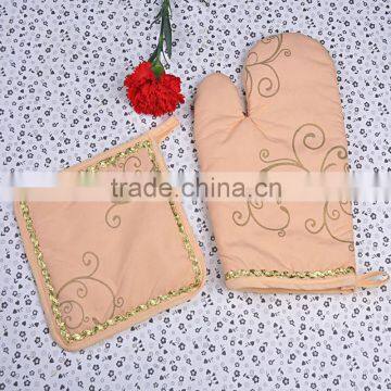 China Factory printing oven mitt with cotton filling