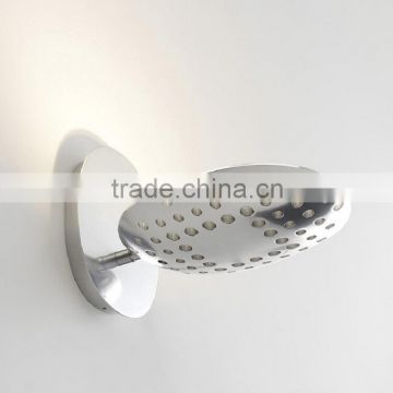 Moder Simple Style Metal Chrome Color LED Wall Lamp for Home Decoration and Hotel Project