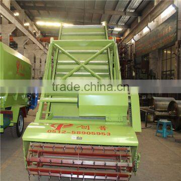 Dairy Farm Equipment Mobile Silage Loading Machine