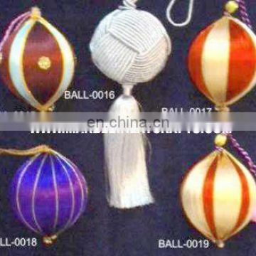 Decorative Christmas Ball Hangings