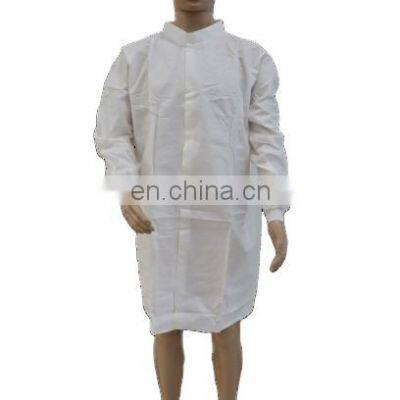 Disposable lab coat  with thumb loop type5,6 EN13034 anti-static