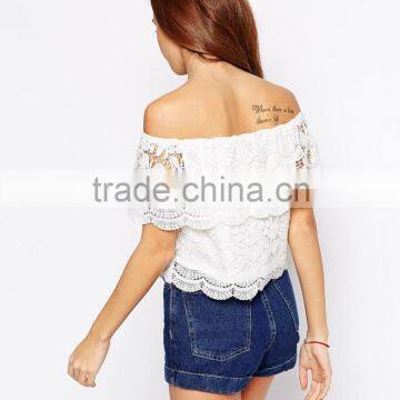 New Sexy Off the Shoulder Lace Plain Crop Tops Wholesale For Women Short Hollow Out Crochet Top photo-3