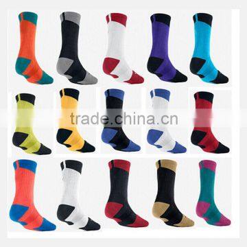 Wholesale Blank Basketball Jerseys Set / Reversible Basketball Uniform Set photo-3