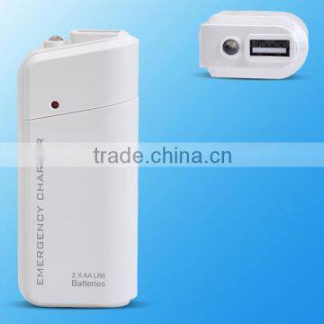 Wholesale OEM Emergency Mobile Phone Charger Using 2AA Battery With LED Lighting