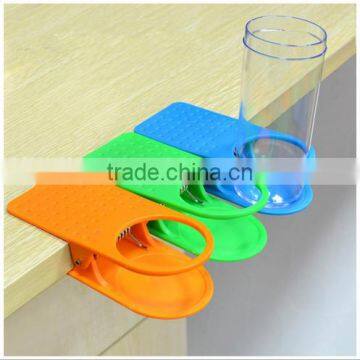 Creative Cup / Bottle Holder Clip Used for Desk or Table , Mixed Colors photo-4